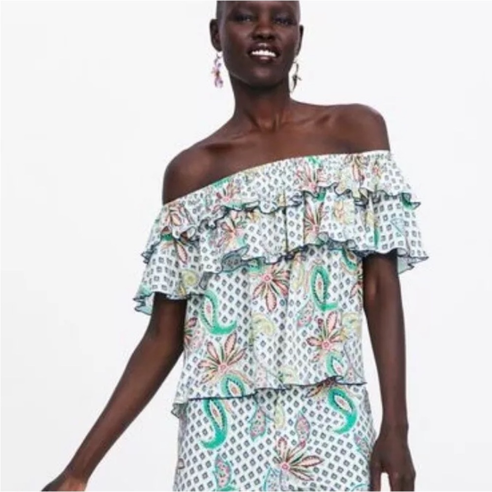 Zara Ruffle Off Shoulder Top in White Multi Color Floral Botanical Size XSmall